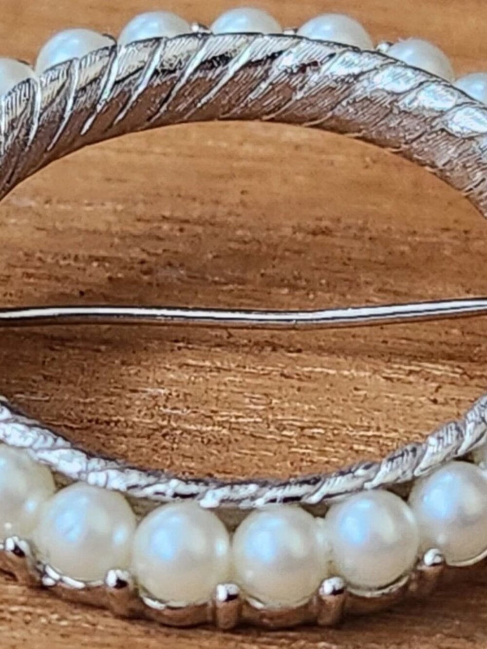 Vtg Trifari Crown Faux Pearls Silver Tone Round Wreath Brooch Pin Signed 1.5” - Picture 5 of 14